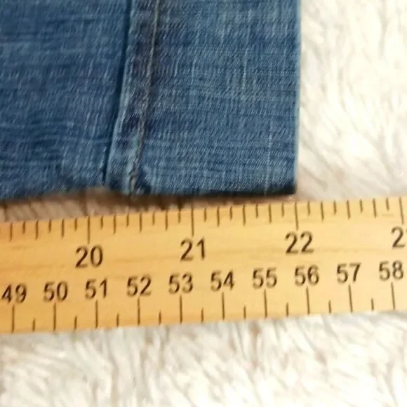 Nautica Stretch Denim Capri. Trouser Style with Cuff Hem. Woman's 12. Blue...... - Picture 8 of 8